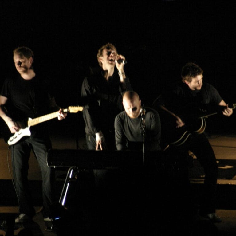 Coldplay brengt met Moon Music een ode aan verbinding in een verscheurde wereld