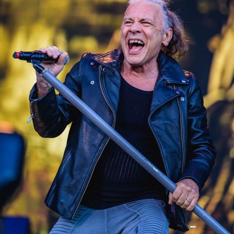 Bruce Dickinson is vandaag jarig