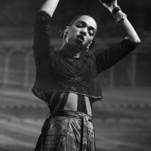 FKA twigs keert terug met de confronterende nieuwe single ‘Perfect Stranger’