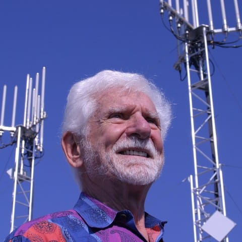 Martin Cooper is vandaag jarig